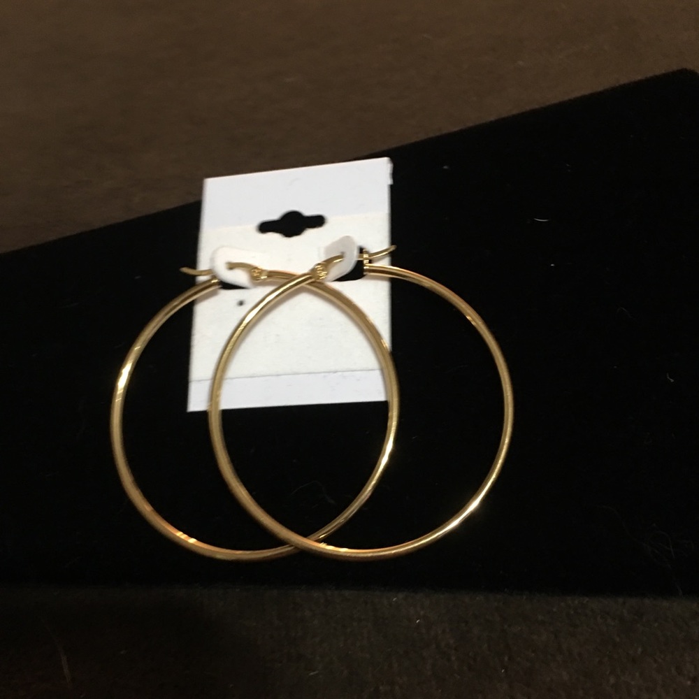 🌺🌺LARGE GOLD HOOP EARRINGS🌺🌺